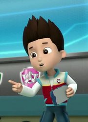 我家小孩最近迷上了《汪汪队立大功》狗狗与斗鸡，还拉着爸妈一起看
