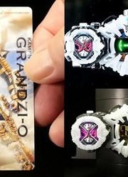 假面骑士时王DX最终崇王对比