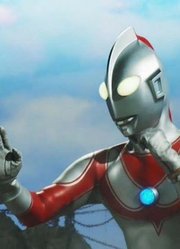 实力强大，不需要变身器也能变身的奥特战士