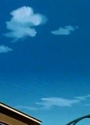 小公主一回家就老看《哆啦A梦》弹簧垫游行下，游戏都不玩了