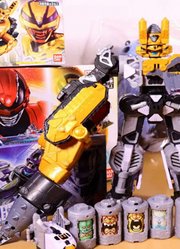 超宇宙刑事卡邦无限DX重粒子圣剑重粒子钻头