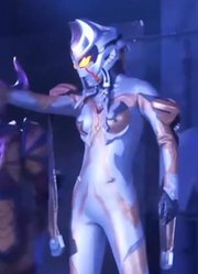 奥特曼舞台剧：卡尔蜜拉和小金人联手，特利迦开挂才反败为胜