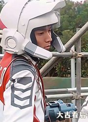 女孩在地球上生活上万年，却只是为了等一只怪兽