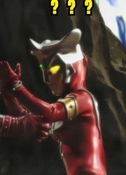 雷欧奥特曼：这一脚多少带点儿个人恩怨在里面！