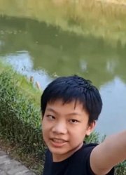 盘点粉丝模仿，两个奥特曼变身名场面，闪光剑比神光棒华丽