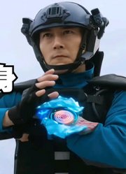 布莱泽奥特曼，我说他的人间体是新生代，年纪最大的没人反对吧？