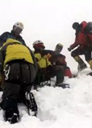 搜狐登山队纪实：勇登“雪宝顶”