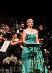 埃萨-佩卡·萨洛宁指挥，女高音乔伊斯·迪多纳托演唱，2015年韦尔比耶音乐节现场