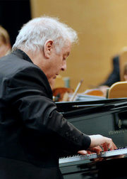丹尼尔·巴伦博伊姆指挥柏林国立歌剧院管弦乐团《贝多芬：第四钢琴协奏曲》演奏现场