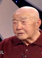 韩子华服从安排，身为北京人却愿意前往兰州工作，不料老母亲去世