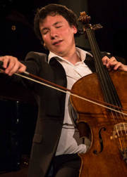 2015年韦尔比耶音乐节，钢琴家朱利安·昆汀与大提琴家埃德加·莫罗合作演奏现场
