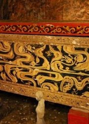 此皇帝的棺材为了回紫禁城，耗费七八千人抬棺，历时十天才回京