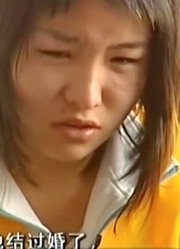 女孩打工养活男友，而男友好吃懒做，甚至还把女孩当做“工具人”