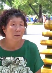 男子控诉母亲蛮不讲理，为母亲换大房住，母亲却非要住在车库里